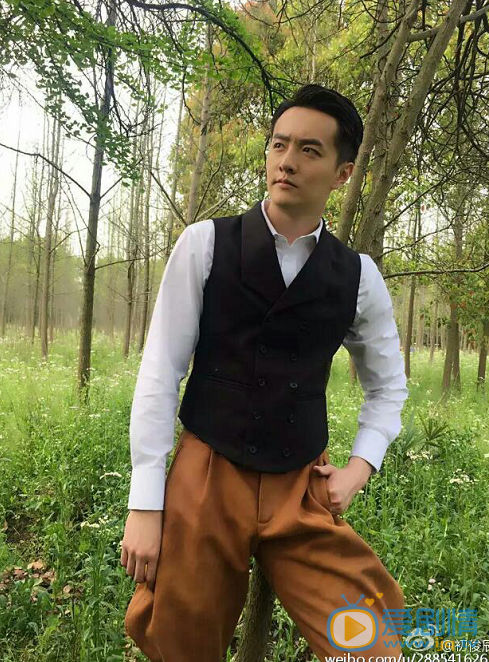  爱的追踪陈晓阳是谁扮演的？陈晓阳扮演者初俊辰个人资料介绍及写真生活照欣赏
