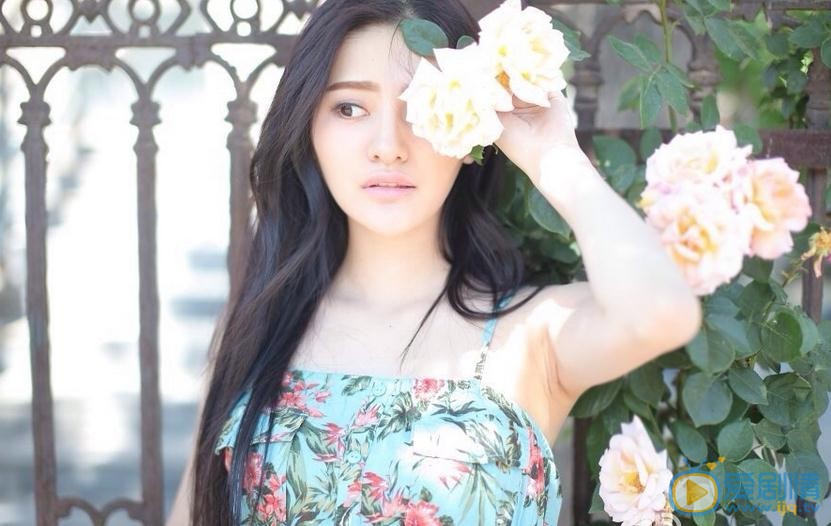 王美人清纯写真 王美人高清写真_王美人高清剧照
