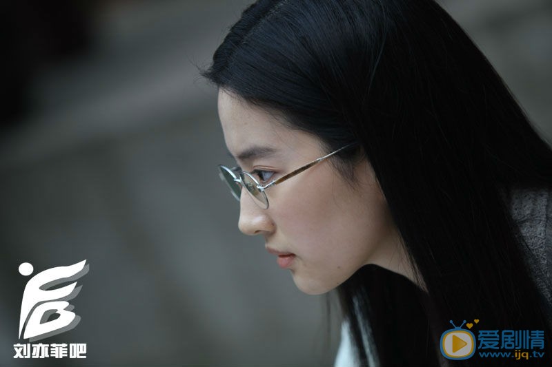 刘亦菲《恋爱通告》剧照 刘亦菲高清写真_刘亦菲高清剧照