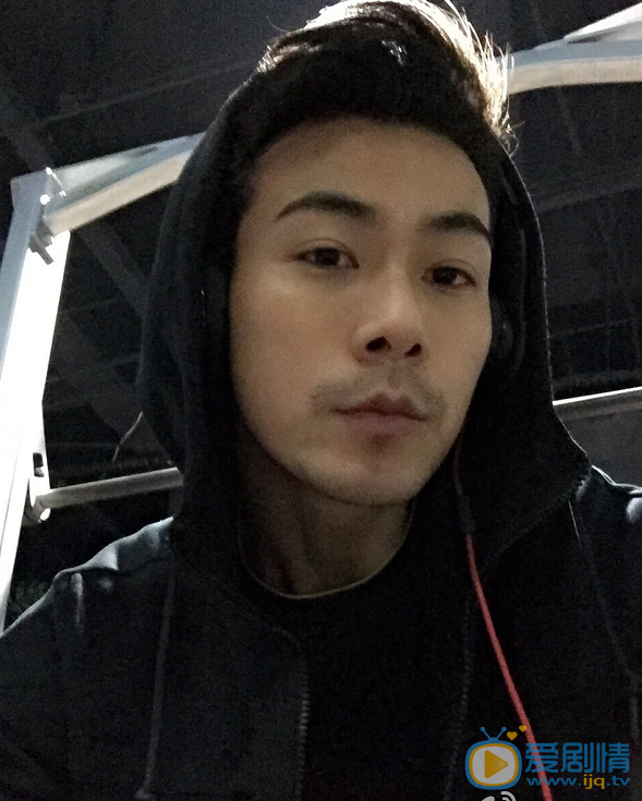戴向宇生活照 戴向宇高清写真_戴向宇高清剧照