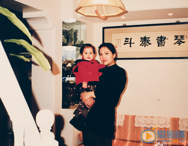 关晓彤童照 关晓彤高清写真_关晓彤高清剧照