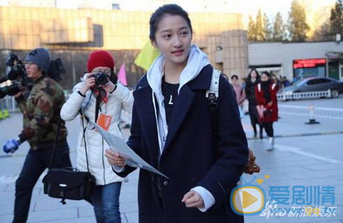 关晓彤北影考试照 关晓彤高清写真_关晓彤高清剧照