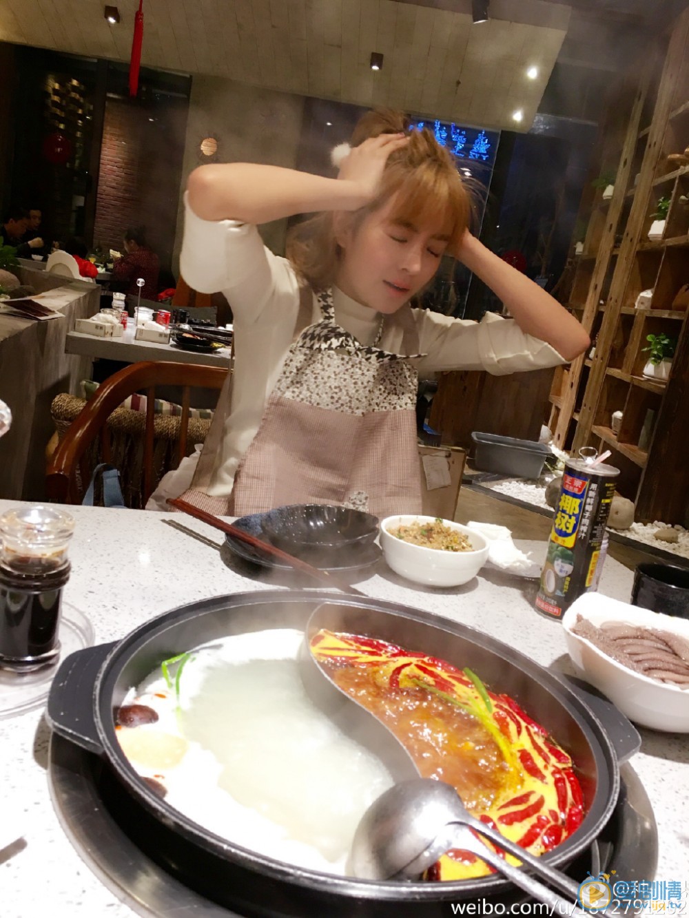 种丹妮丸子头造型 种丹妮高清写真_种丹妮高清剧照