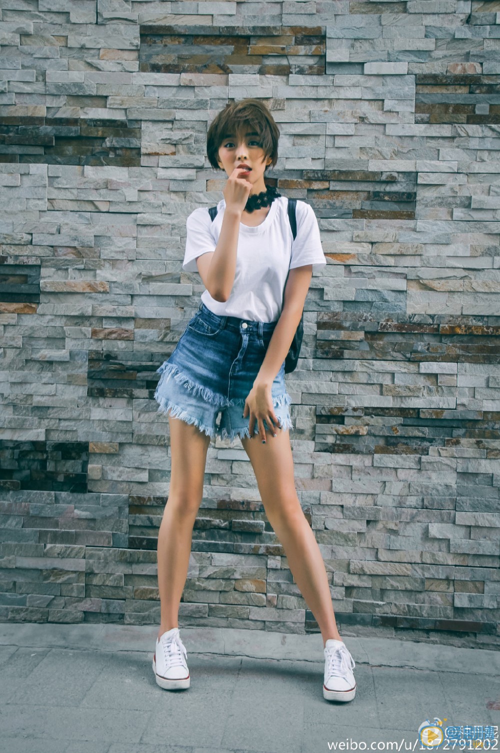 种丹妮随性街拍 种丹妮高清写真_种丹妮高清剧照