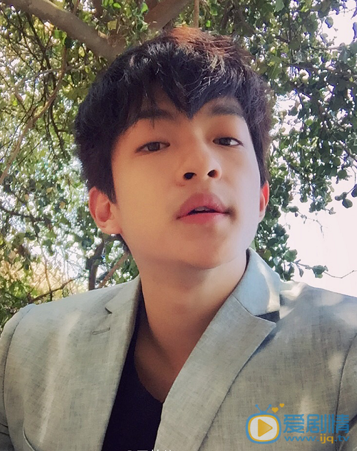屈楚萧生活照 屈楚萧高清写真_屈楚萧高清剧照