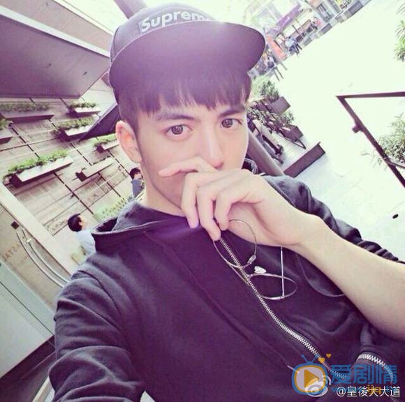 曾舜晞帽子自拍 曾舜晞高清写真_曾舜晞高清剧照