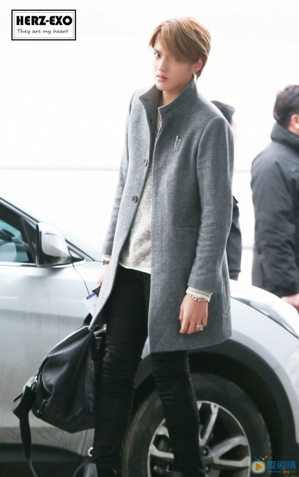 吴亦凡机场潮服照 吴亦凡高清写真_吴亦凡高清剧照