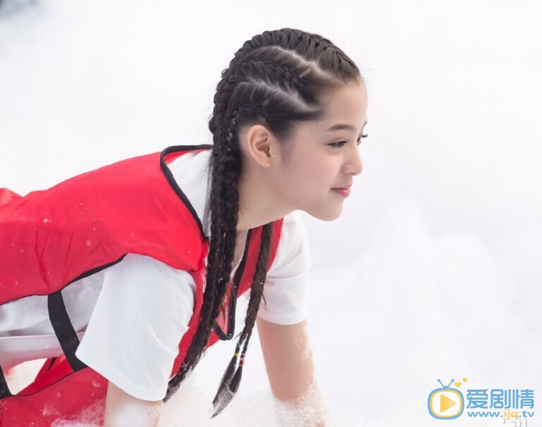 欧阳娜娜家人合影 欧阳娜娜个人资料介绍简介欧阳娜娜高清照