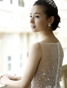 《安娜的爱人》三亚热拍 董洁唯美婚纱照曝光