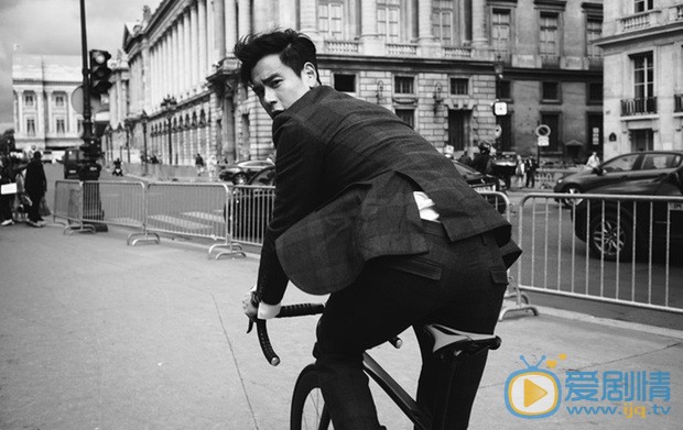 彭于晏黑白写真 彭于晏高清写真_彭于晏高清剧照