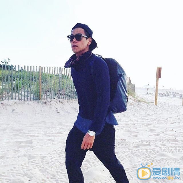 彭于晏旅游照 彭于晏高清写真_彭于晏高清剧照