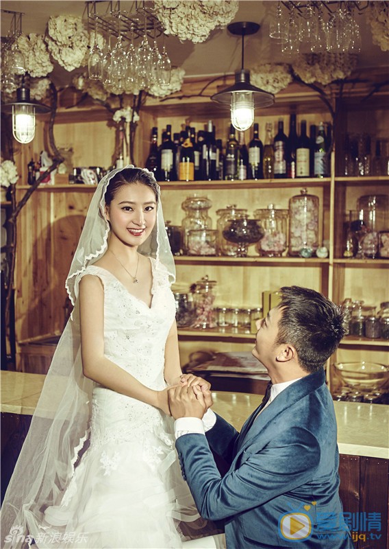 印小天和哈琳娜结婚照 印小天高清写真_印小天高清剧照