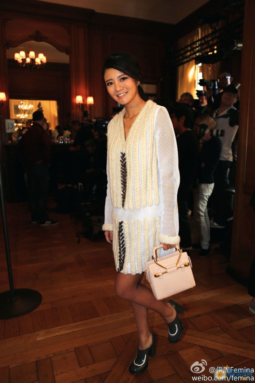 安以轩时尚街拍照 安以轩高清写真_安以轩高清剧照