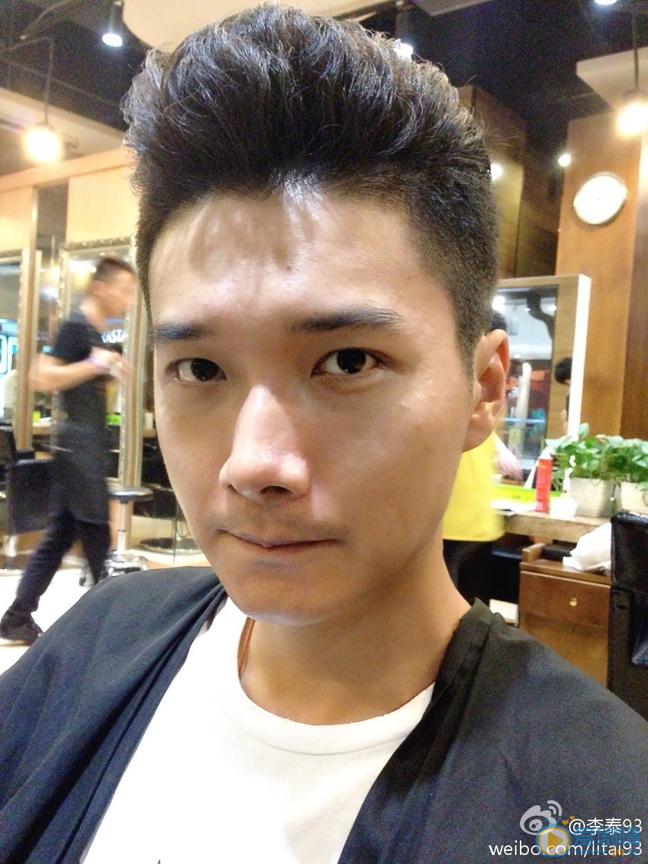 李泰活动照 李泰高清写真_李泰高清剧照