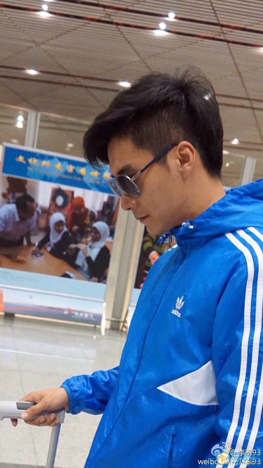 李泰活动照 李泰高清写真_李泰高清剧照