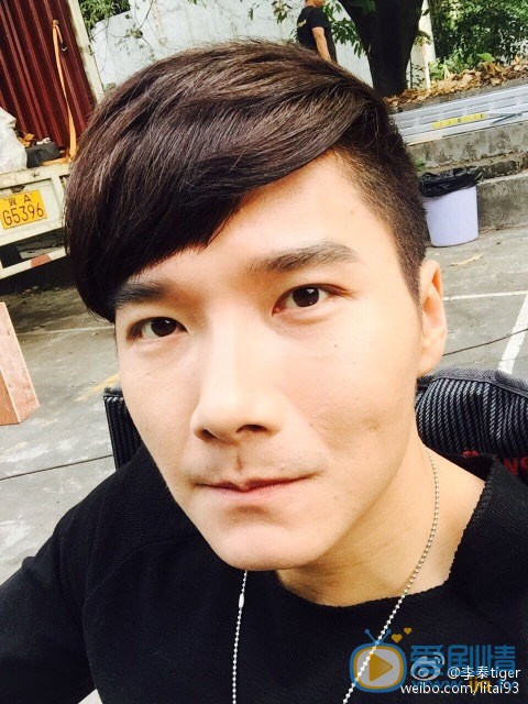 李泰活动照 李泰高清写真_李泰高清剧照