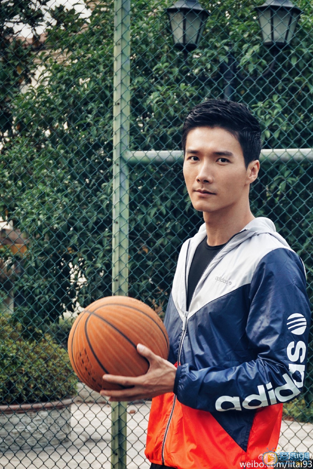 李泰活动照 李泰高清写真_李泰高清剧照