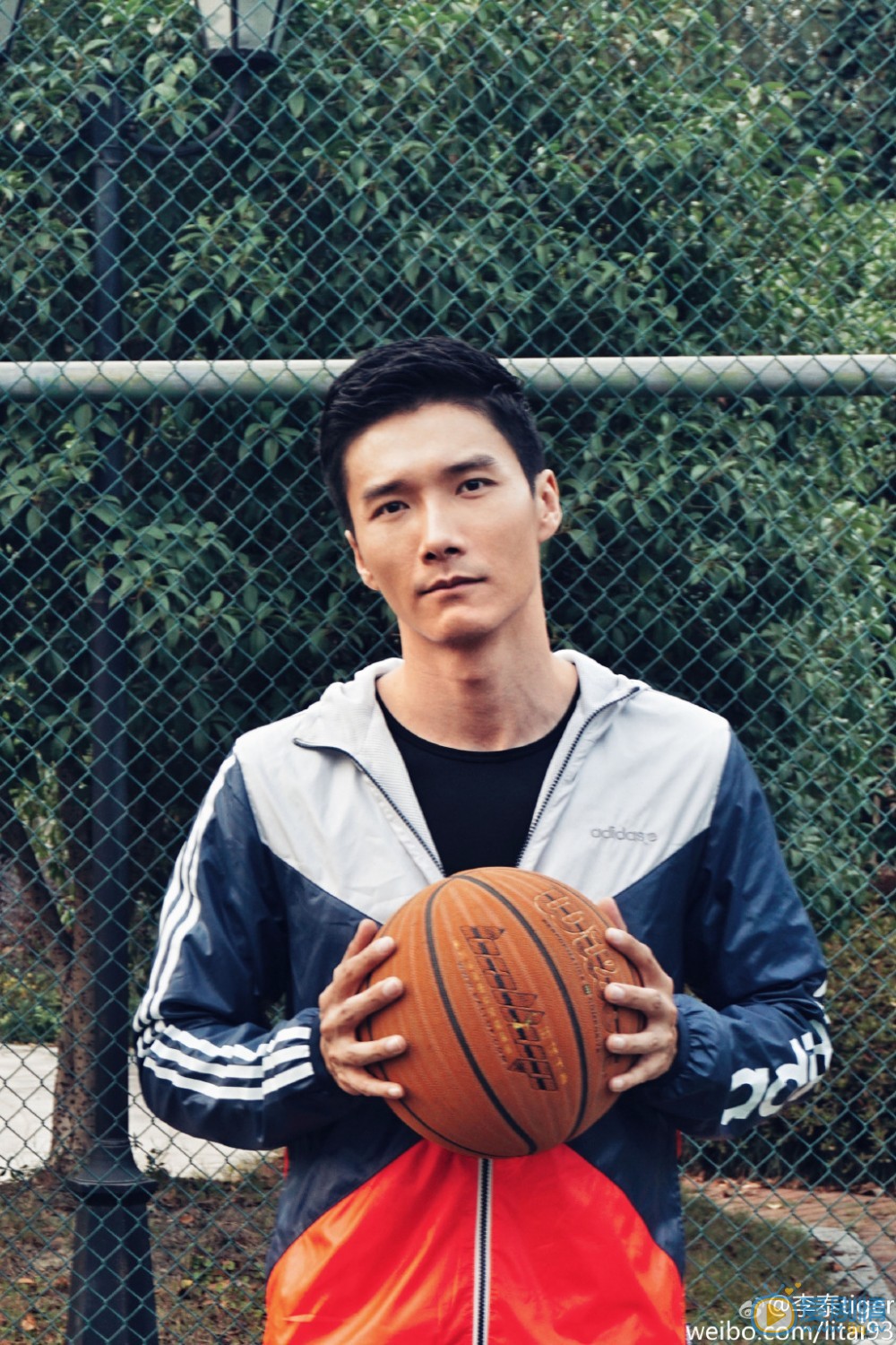 李泰活动照 李泰高清写真_李泰高清剧照