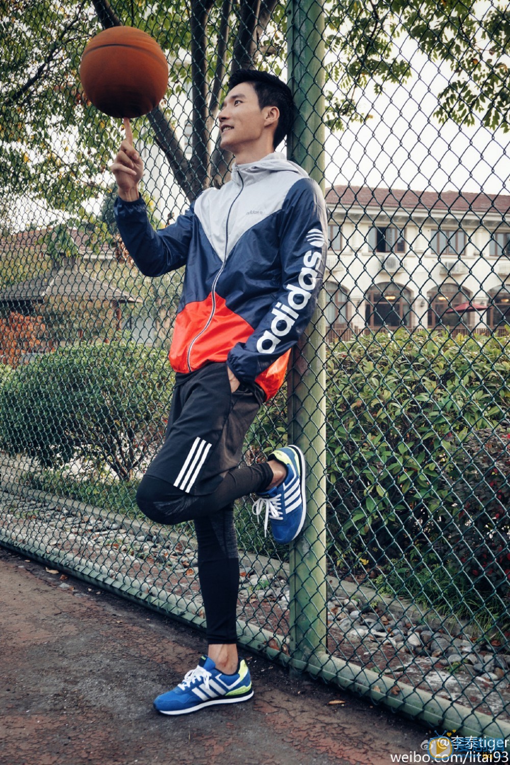 李泰活动照 李泰高清写真_李泰高清剧照