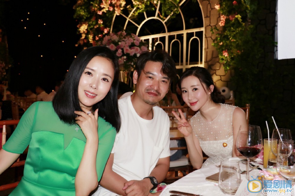 颜丹晨生活照 颜丹晨高清写真_颜丹晨高清剧照
