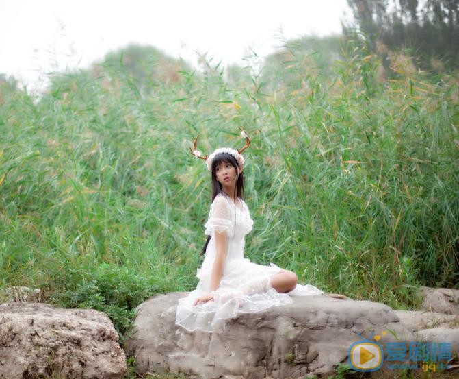 戚蓝尹写真《鹿》 戚蓝尹高清写真_戚蓝尹高清剧照