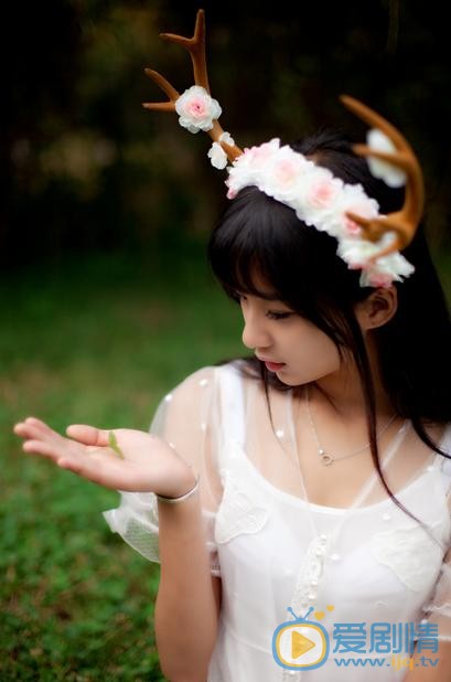 戚蓝尹写真《鹿》 戚蓝尹高清写真_戚蓝尹高清剧照