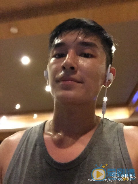 杨旭文生活照 杨旭文高清写真_杨旭文高清剧照