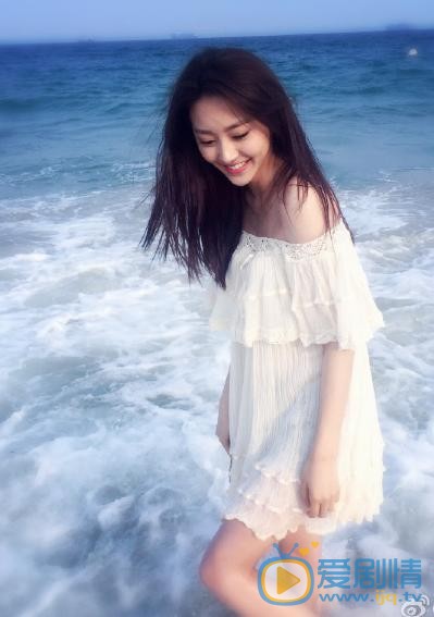 黄梦莹海边照 黄梦莹高清写真_黄梦莹高清剧照