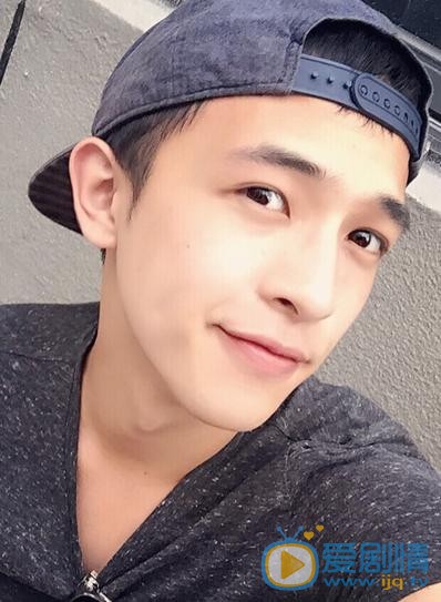 黄德毅生活照 黄德毅高清写真_黄德毅高清剧照