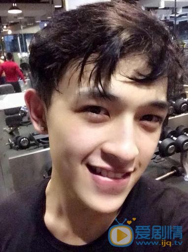 黄德毅生活照 黄德毅高清写真_黄德毅高清剧照