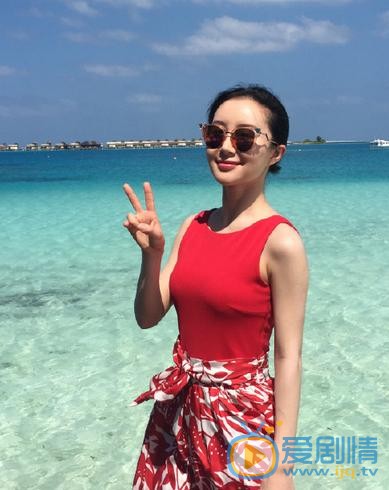 舒畅马尔代夫海边照 舒畅高清写真_舒畅高清剧照