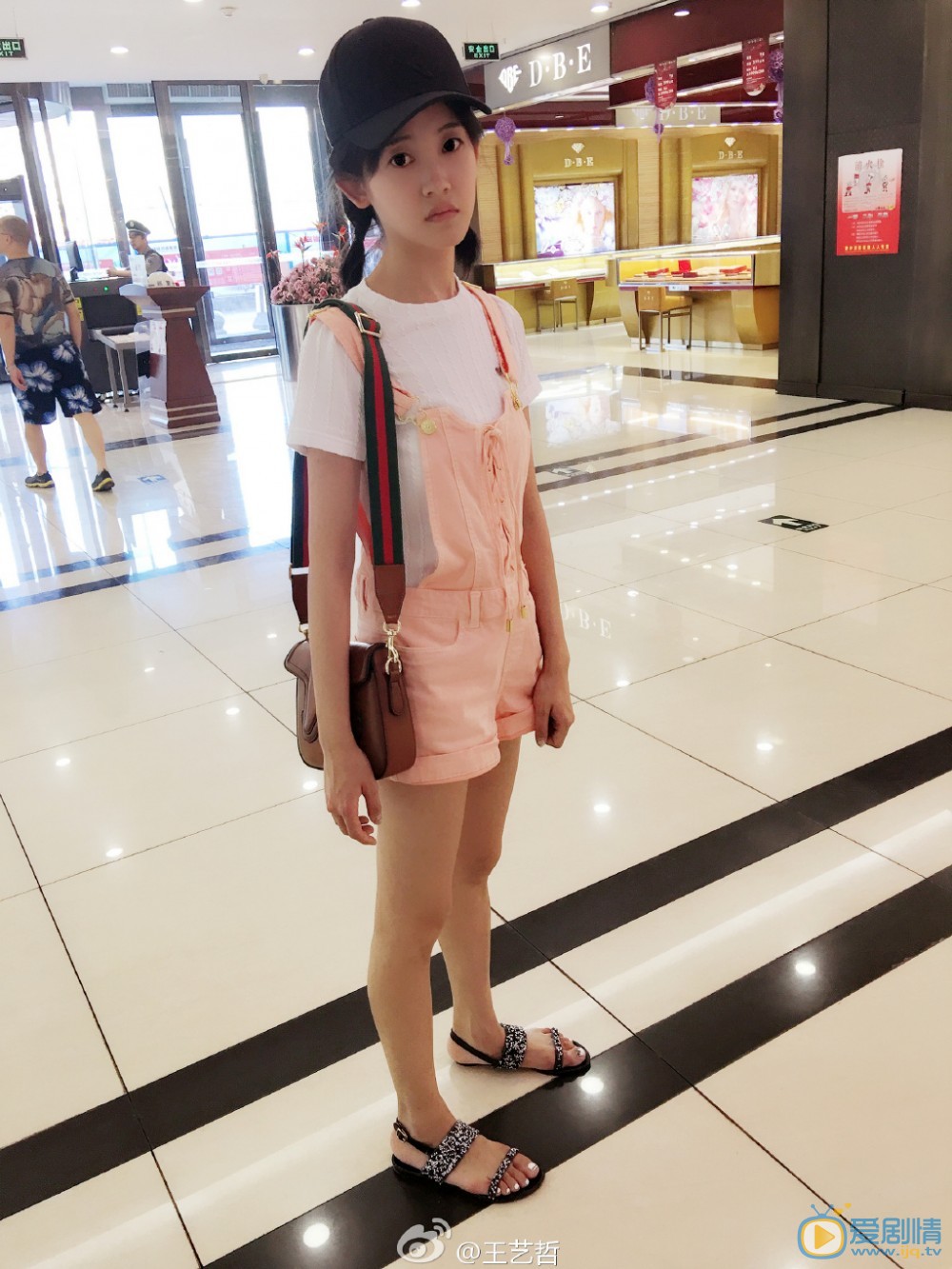 王艺哲生活照 王艺哲高清写真_王艺哲高清剧照