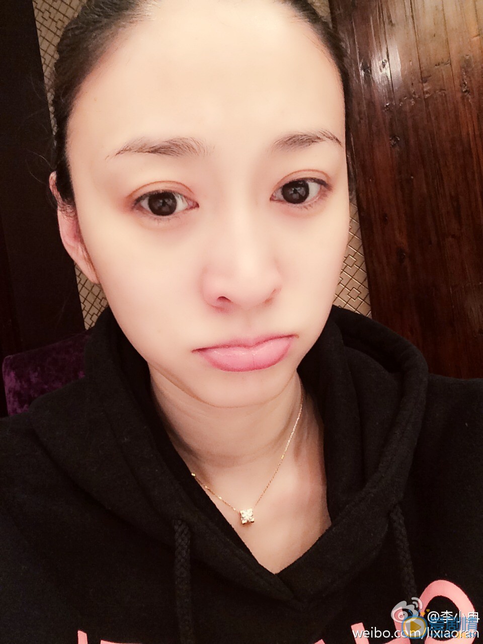 李小冉嘟嘴照 李小冉高清写真_李小冉高清剧照