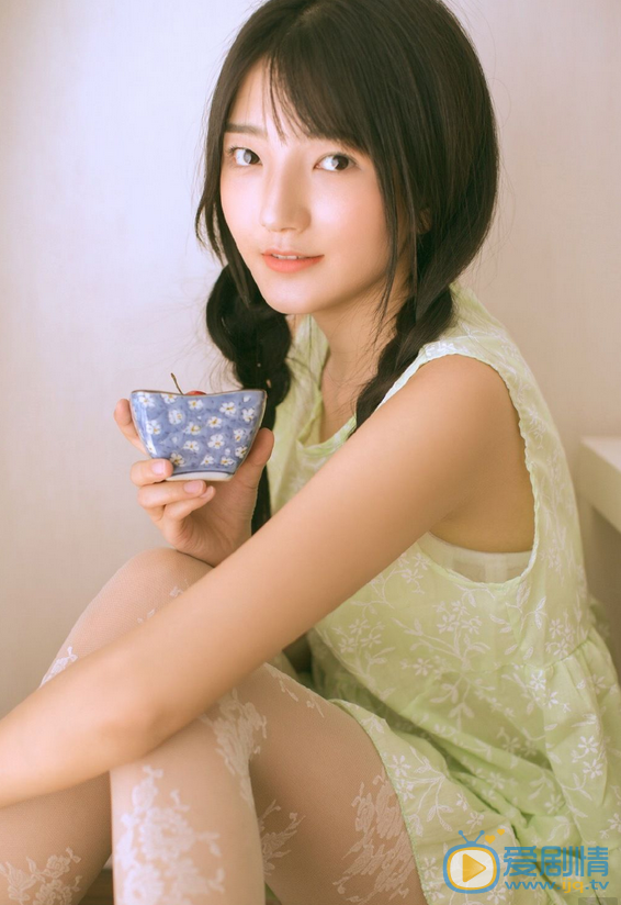 白卉子夏日清甜写真 白卉子高清写真_白卉子高清剧照