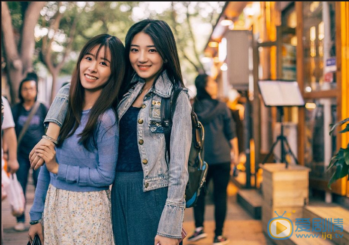 白卉子街拍写真 白卉子高清写真_白卉子高清剧照