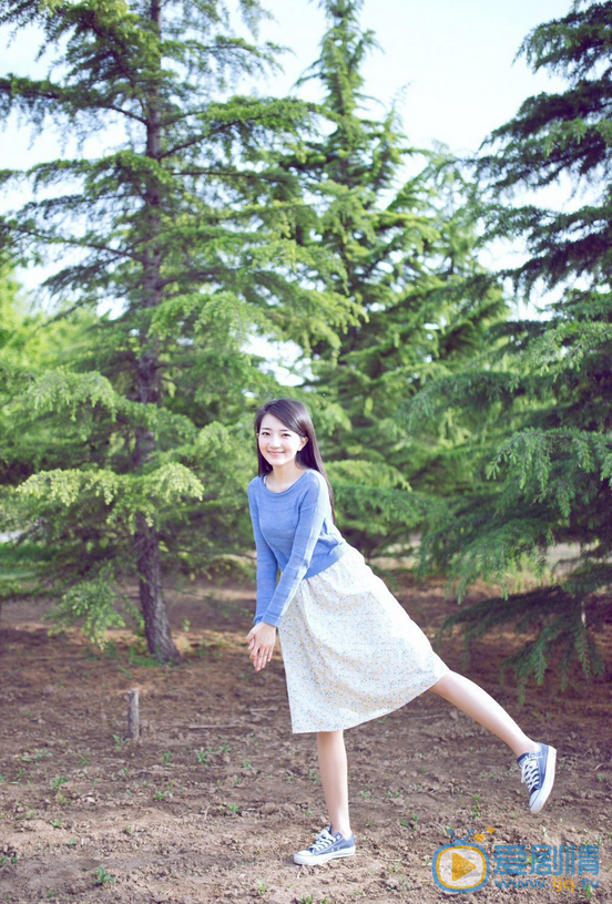 白卉子街拍写真 白卉子高清写真_白卉子高清剧照