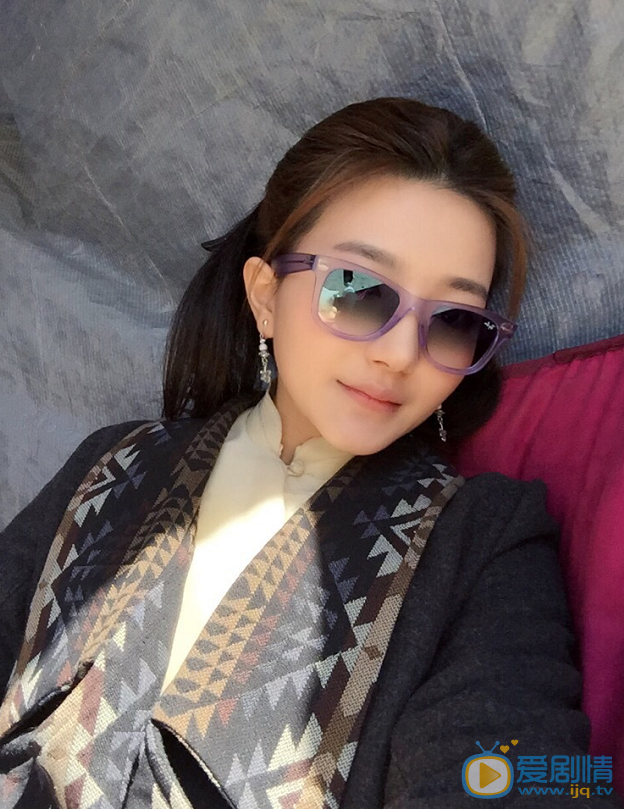 白卉子生活照 白卉子高清写真_白卉子高清剧照