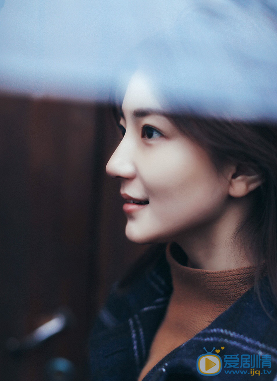 白卉子生活照 白卉子高清写真_白卉子高清剧照