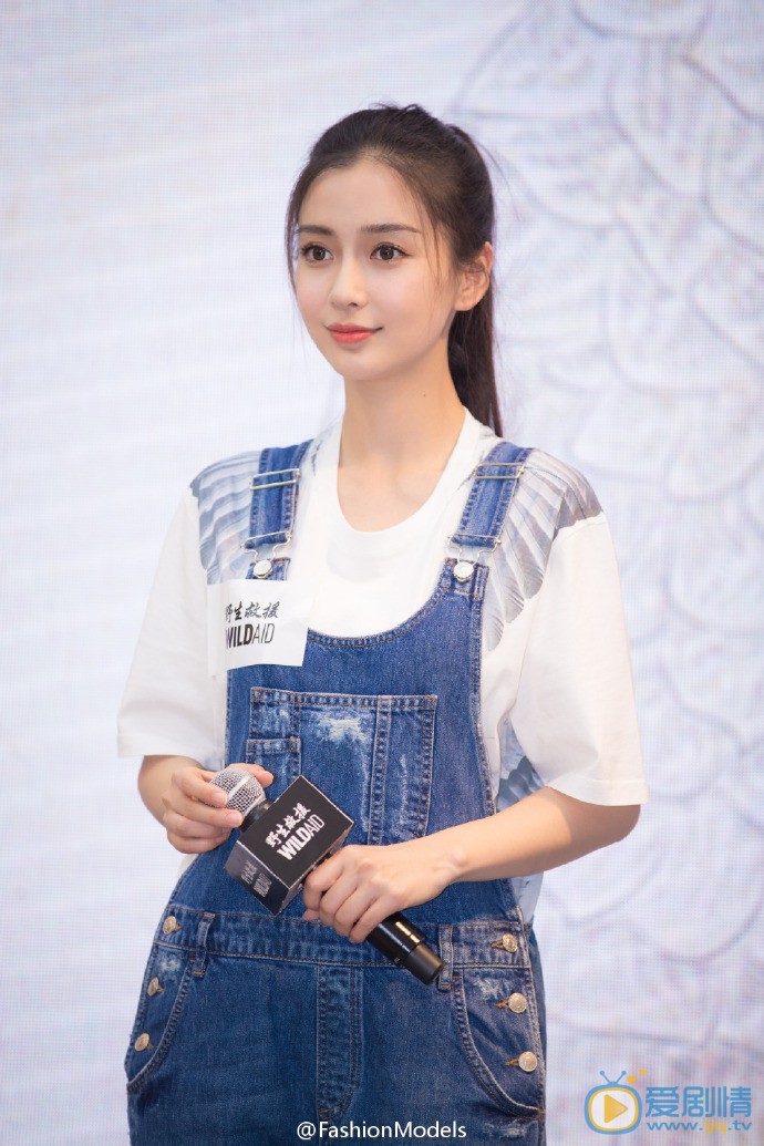 杨颖公益活动照 杨颖高清写真_杨颖高清剧照