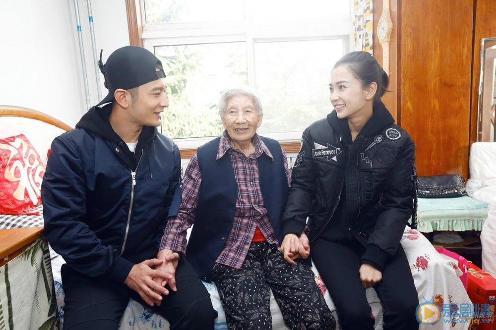 杨颖公益活动照 杨颖高清写真_杨颖高清剧照