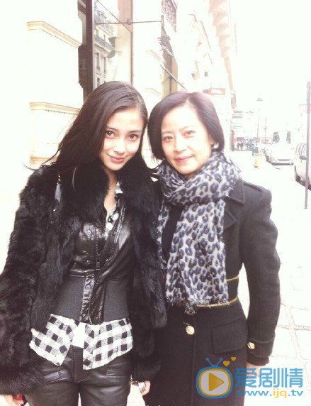杨颖家人合照 杨颖高清写真_杨颖高清剧照