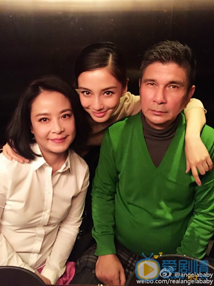 杨颖家人合照 杨颖高清写真_杨颖高清剧照