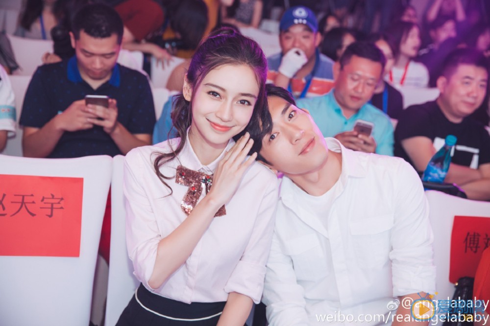 杨颖清纯学生照 杨颖高清写真_杨颖高清剧照