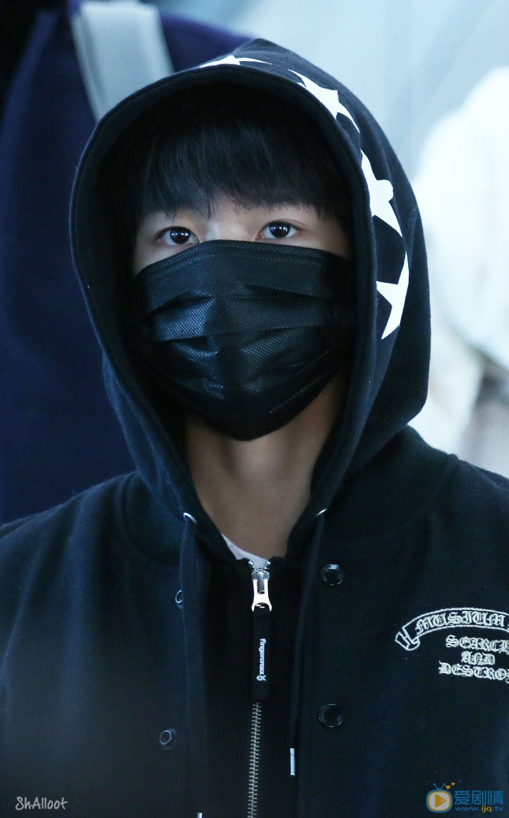 王源机场照 王源高清写真_王源高清剧照