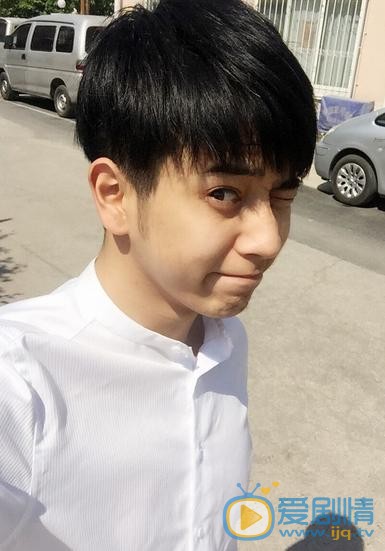 陈若轩卖萌照 陈若轩卖萌照