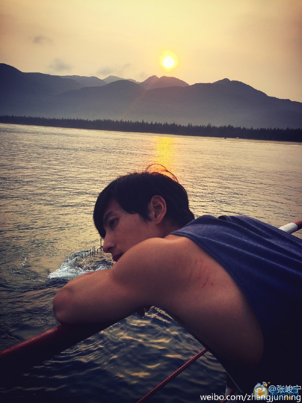 张峻宁休闲生活照 张峻宁高清写真_张峻宁高清剧照