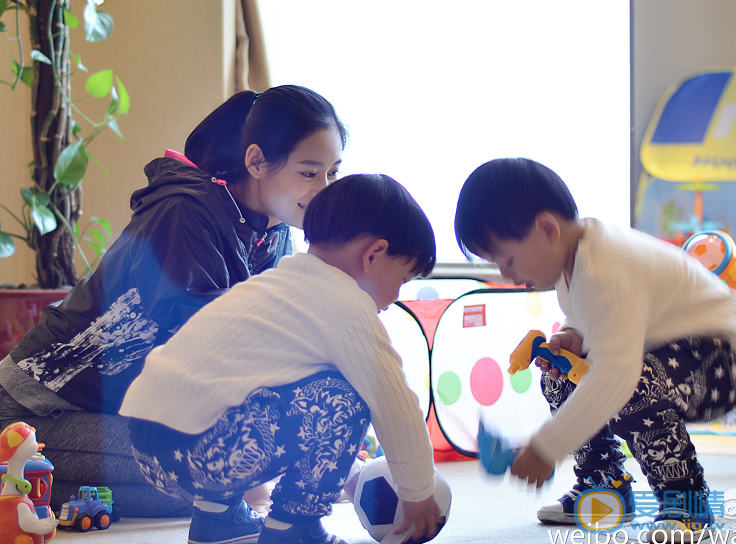 王媛可双胞胎儿子照 王媛可高清写真_王媛可高清剧照