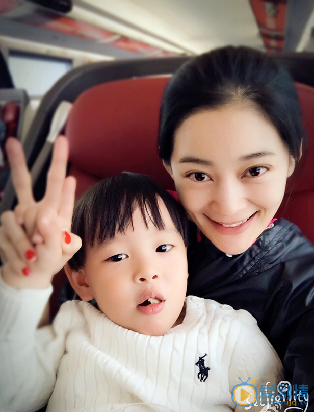 王媛可双胞胎儿子照 王媛可高清写真_王媛可高清剧照