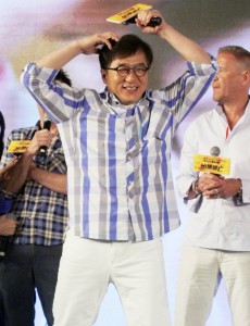 绝地逃亡官博曝“这很成龙”版致敬海报
