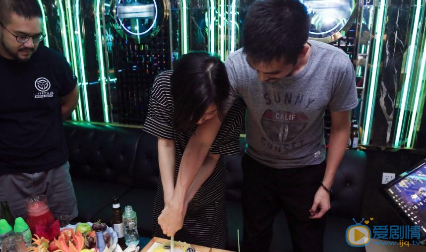 杨子姗和老公吴中天秀恩爱 杨子姗高清写真_杨子姗高清剧照